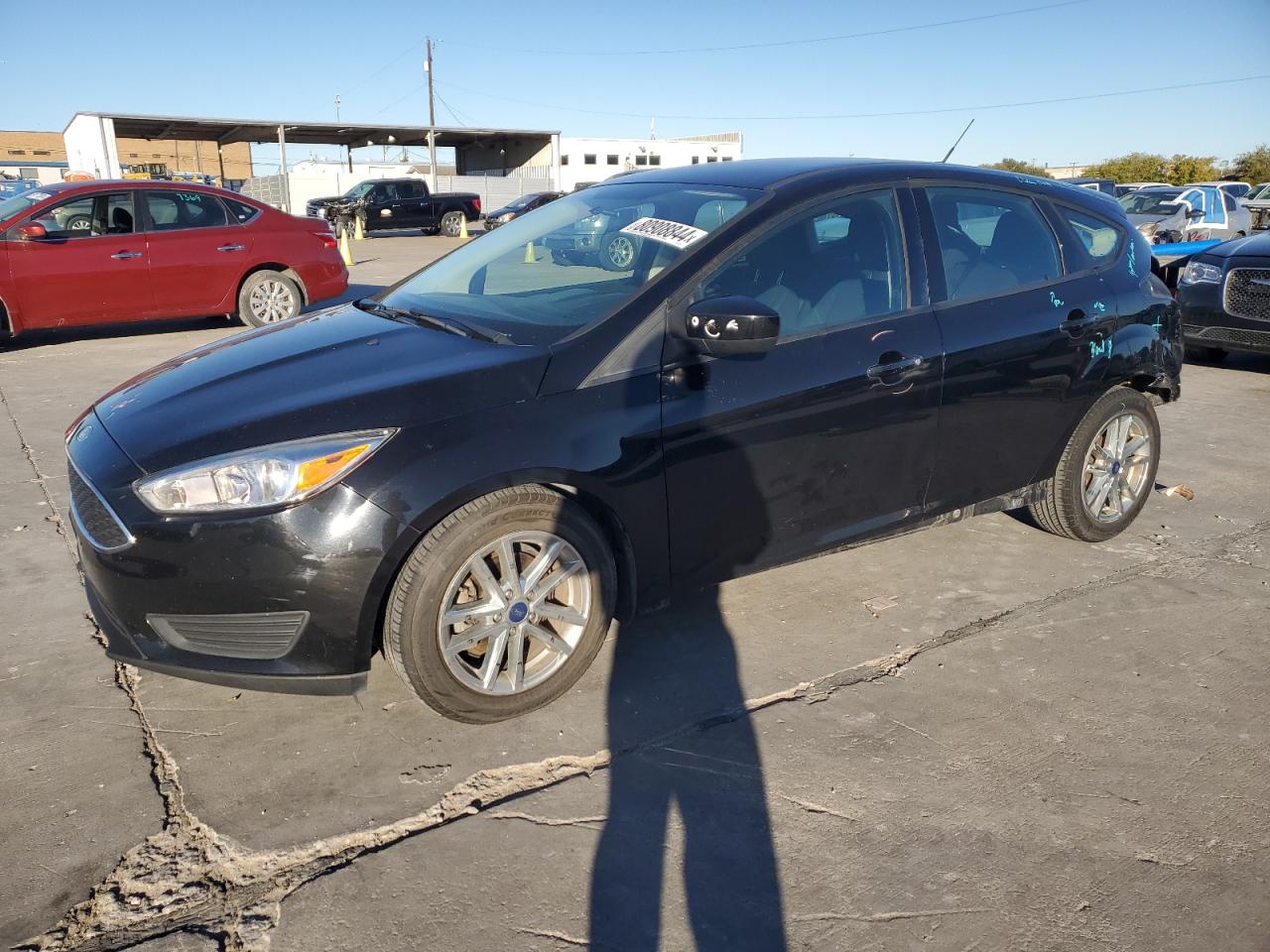 VIN 1FADP3K25JL200794 2018 FORD FOCUS no.1