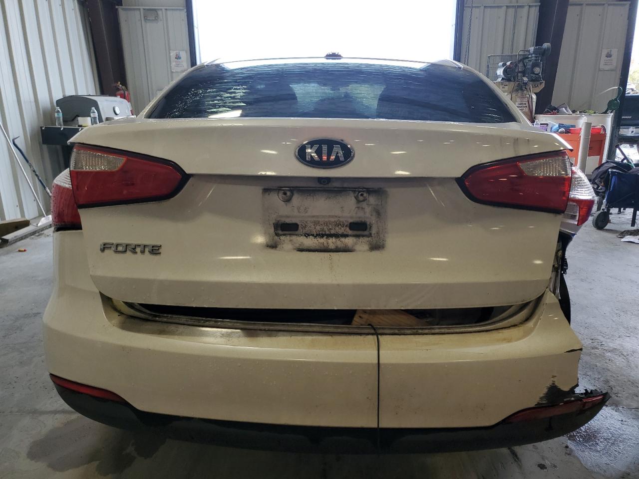 VIN KNAFX4A69G5475916 2016 KIA FORTE no.6