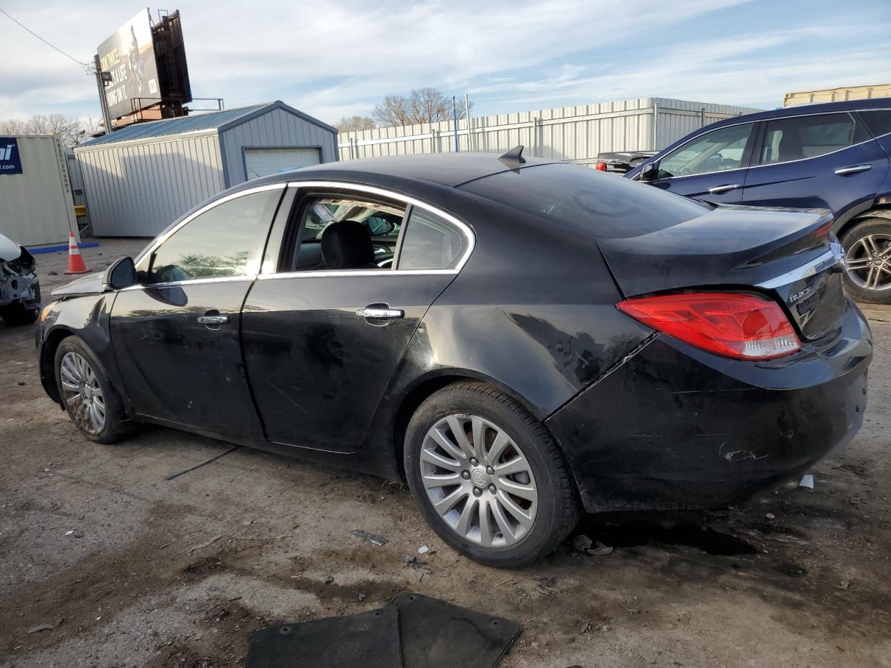 2013 Buick Regal - Image 2