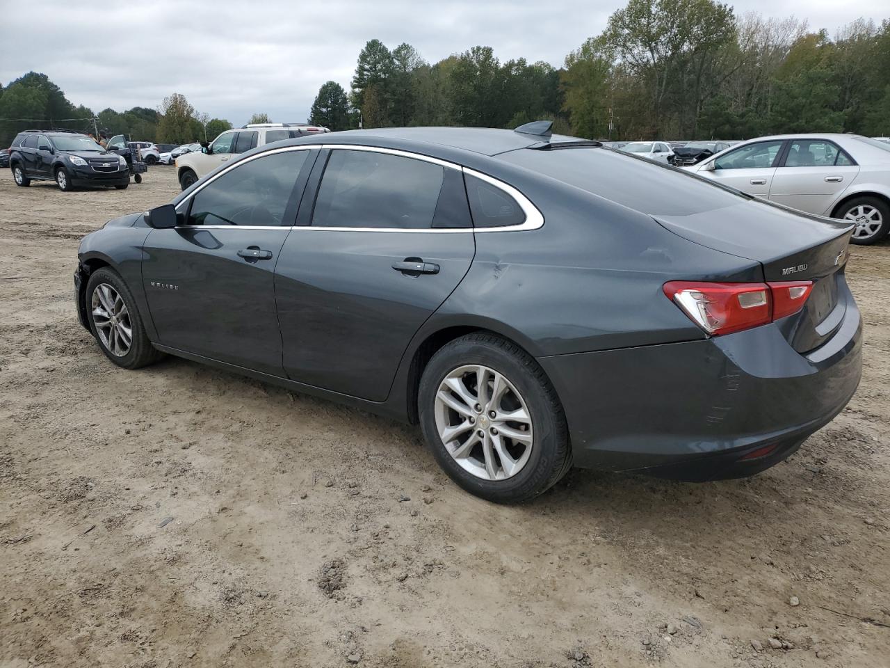 2018 Chevrolet Malibu - Image 2