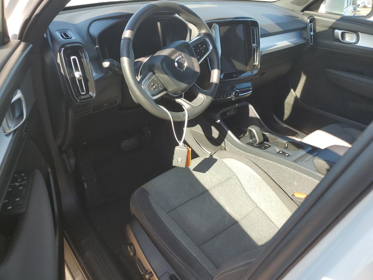 2025 Volvo Xc40 Core VIN: YV4L12UJ3S2450867 Lot: 82123154