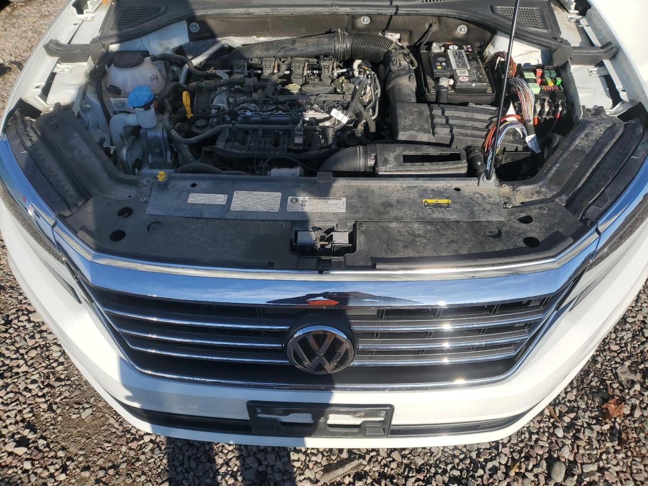 2020 Volkswagen Passat - Image 11