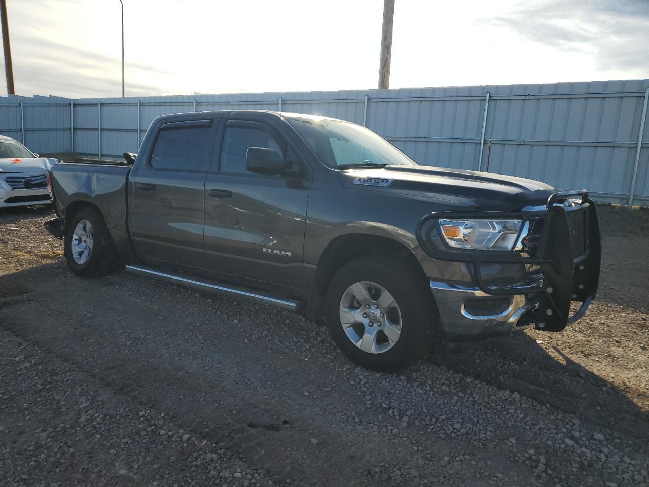 2021 RAM 1500 - Image 4
