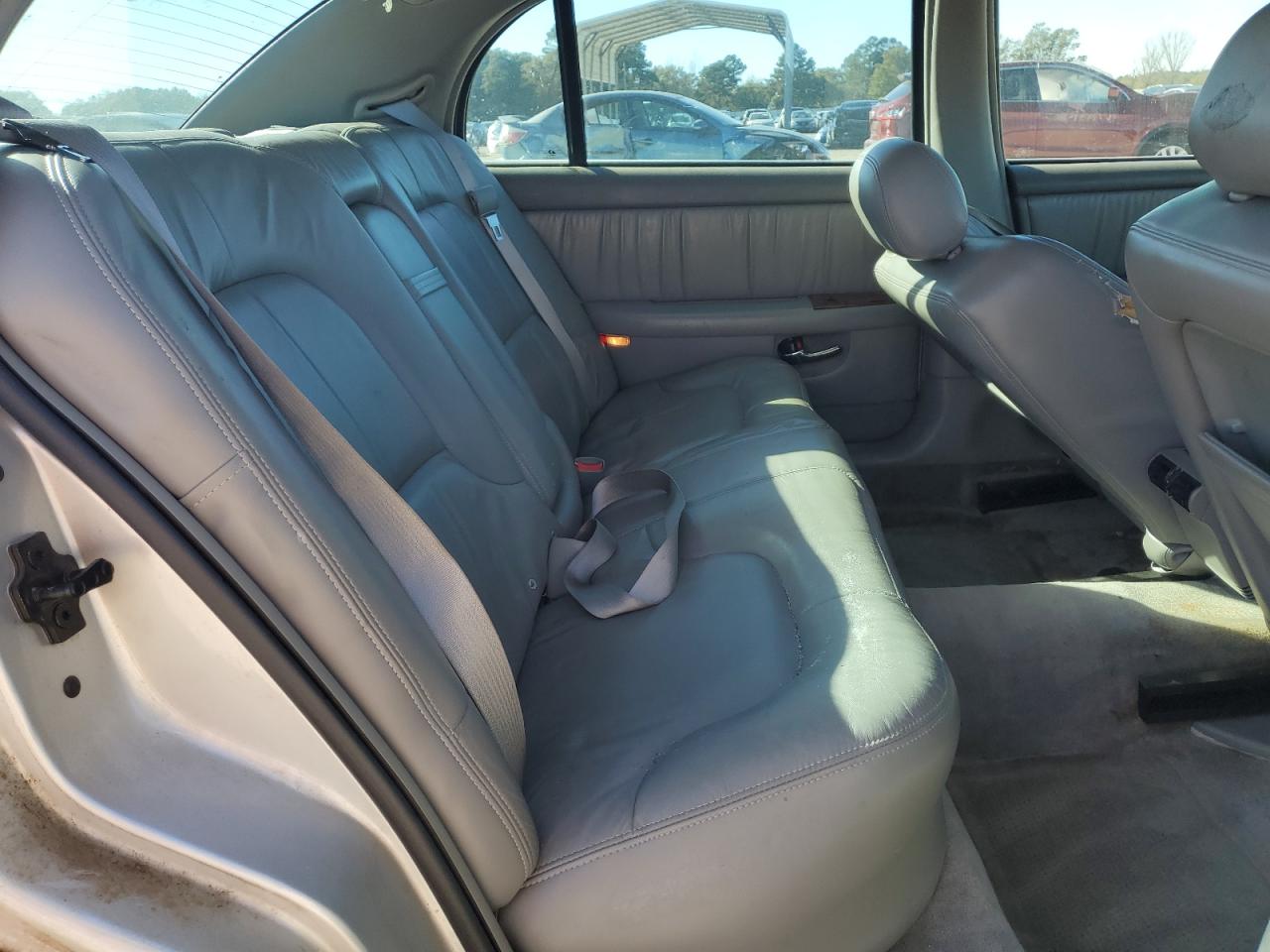 2003 Buick Park Avenue - Image 11