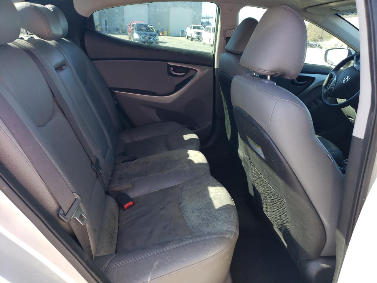 2013 Hyundai Elantra - Image 10