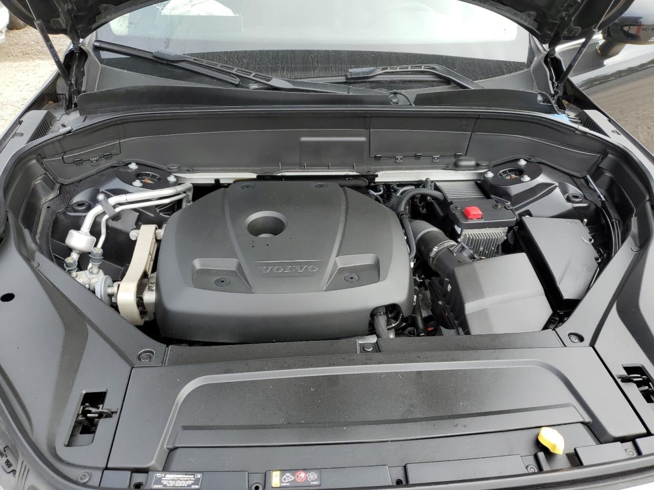 2022 Volvo XC90 - Image 12