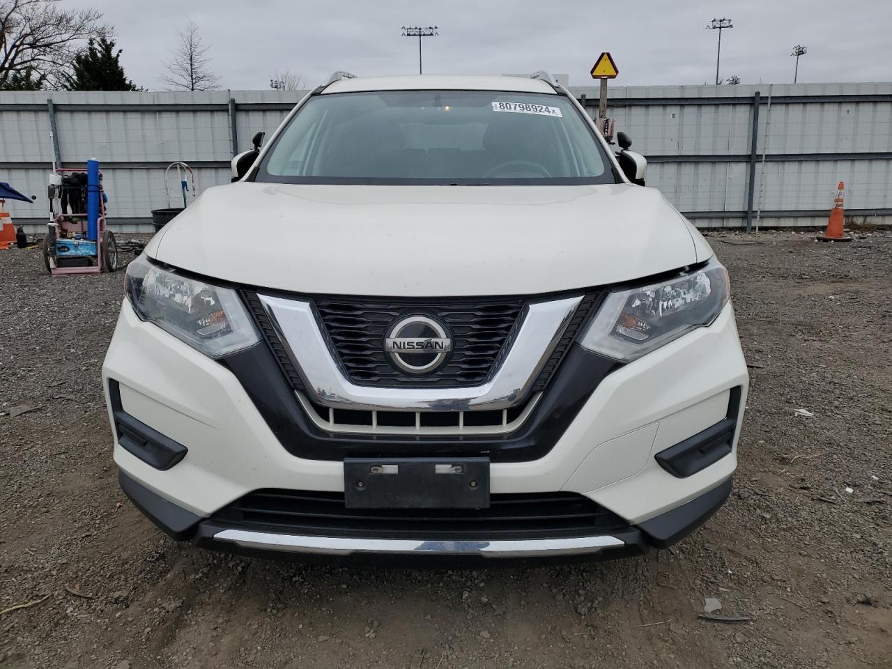 2018 Nissan Rogue - Image 5
