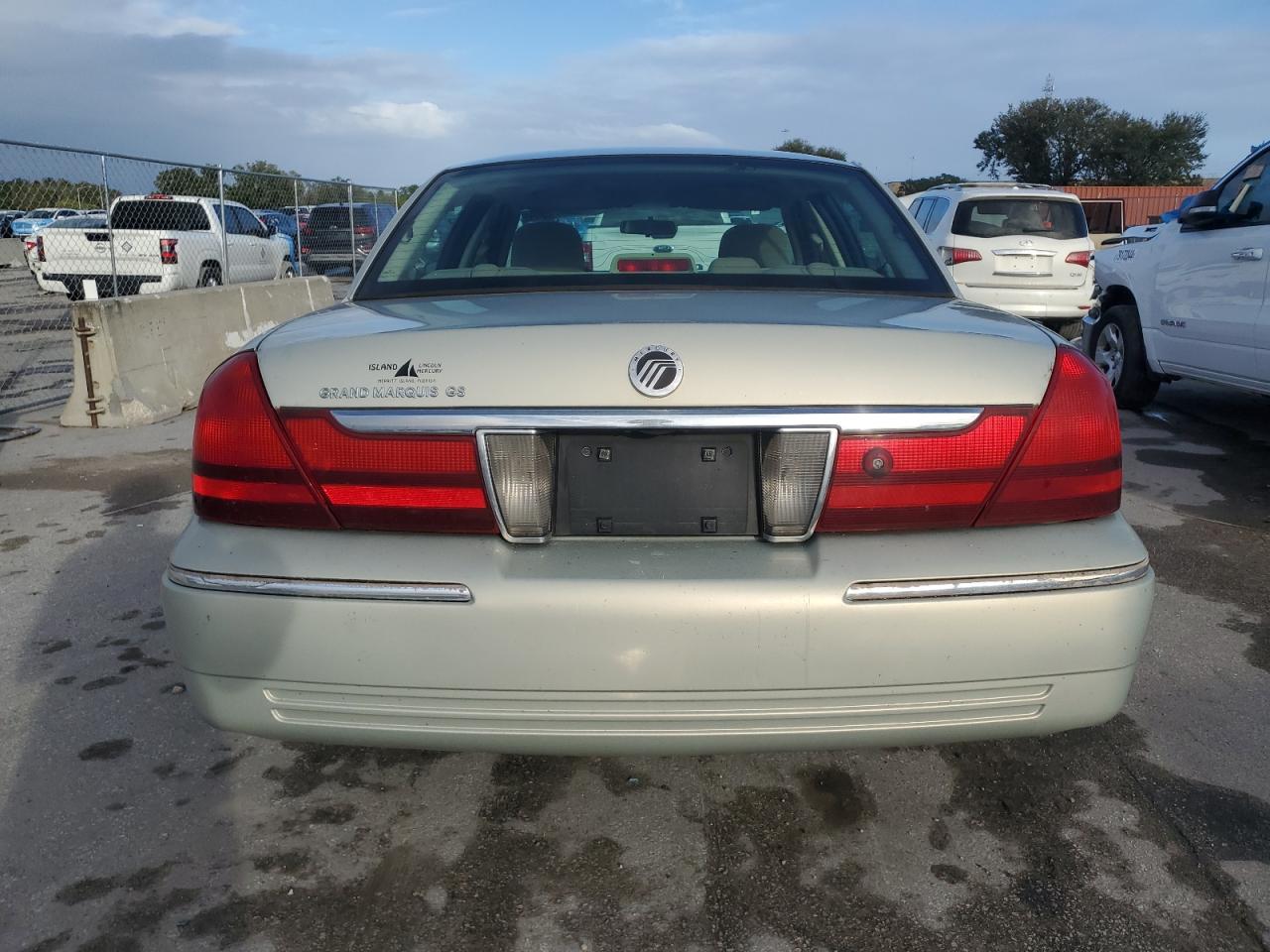 2004 Mercury Grand Marquis Gs VIN: 2MEFM74W84X670665 Lot: 78922504