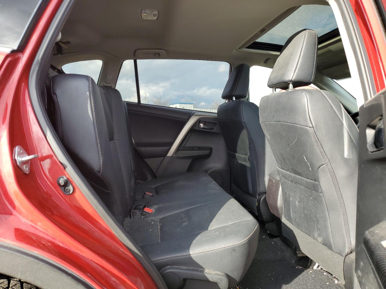 2014 Toyota RAV 4 - Image 11