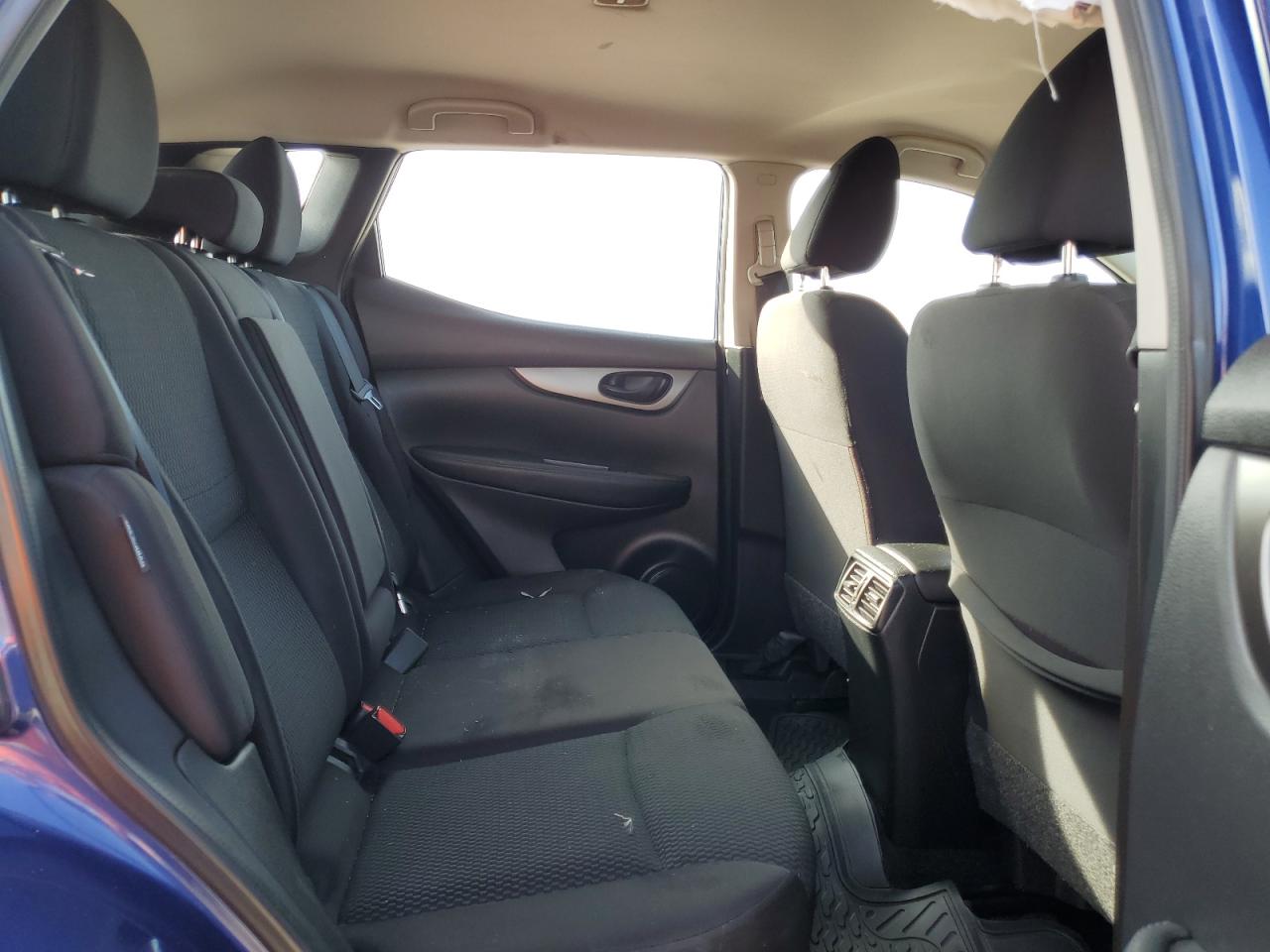 2021 Nissan Rogue - Image 10