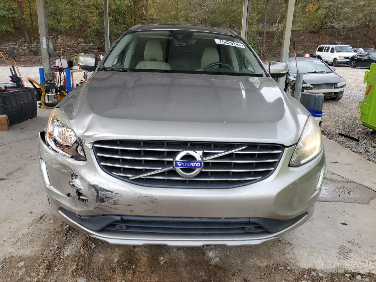 2016 Volvo XC60 - Image 5