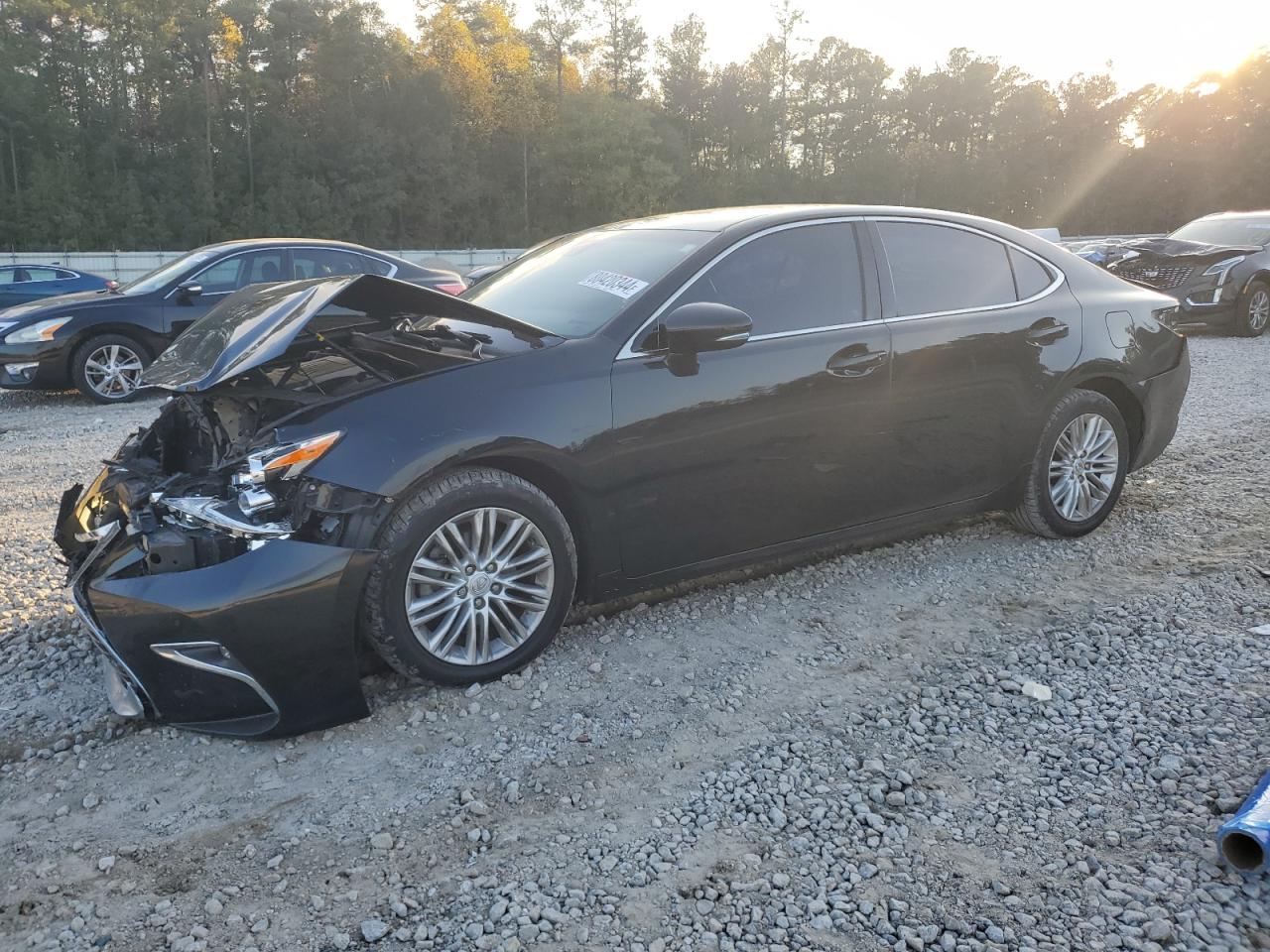 2017 Lexus ES - Image 1