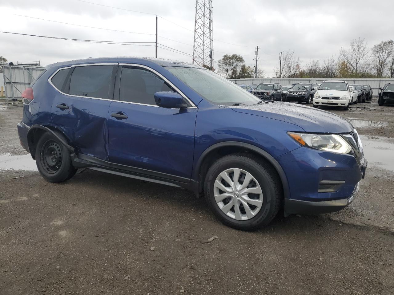 2018 Nissan Rogue - Image 4