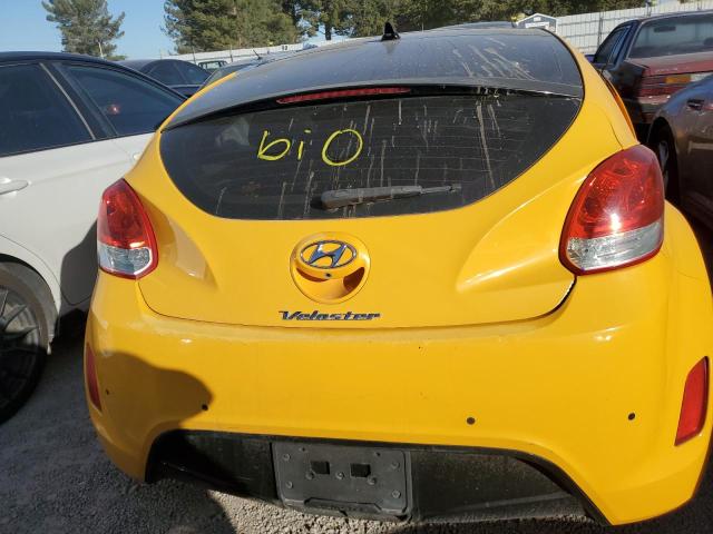  HYUNDAI VELOSTER 2012 Желтый