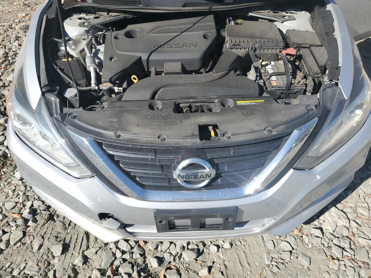 2018 Nissan Altima - Image 11