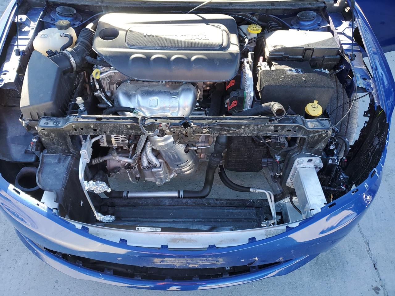 2016 Chrysler 200 - Image 11
