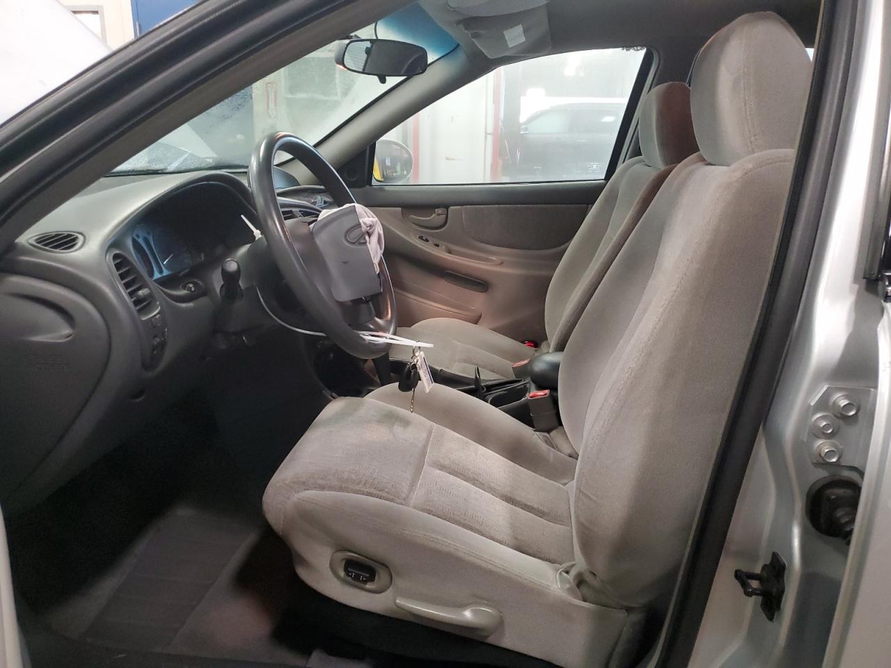 2001 Oldsmobile Alero - Image 7