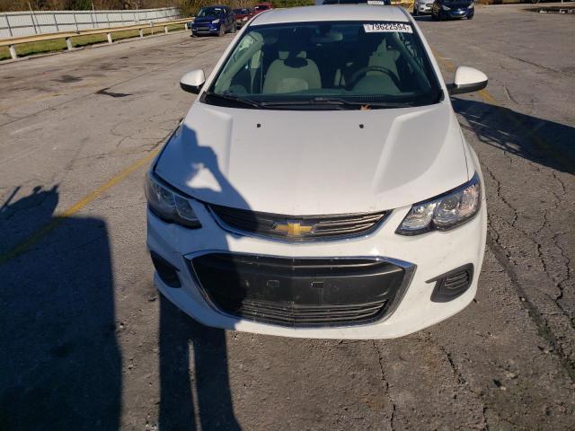 Хэтчбеки CHEVROLET SONIC 2017 Белый