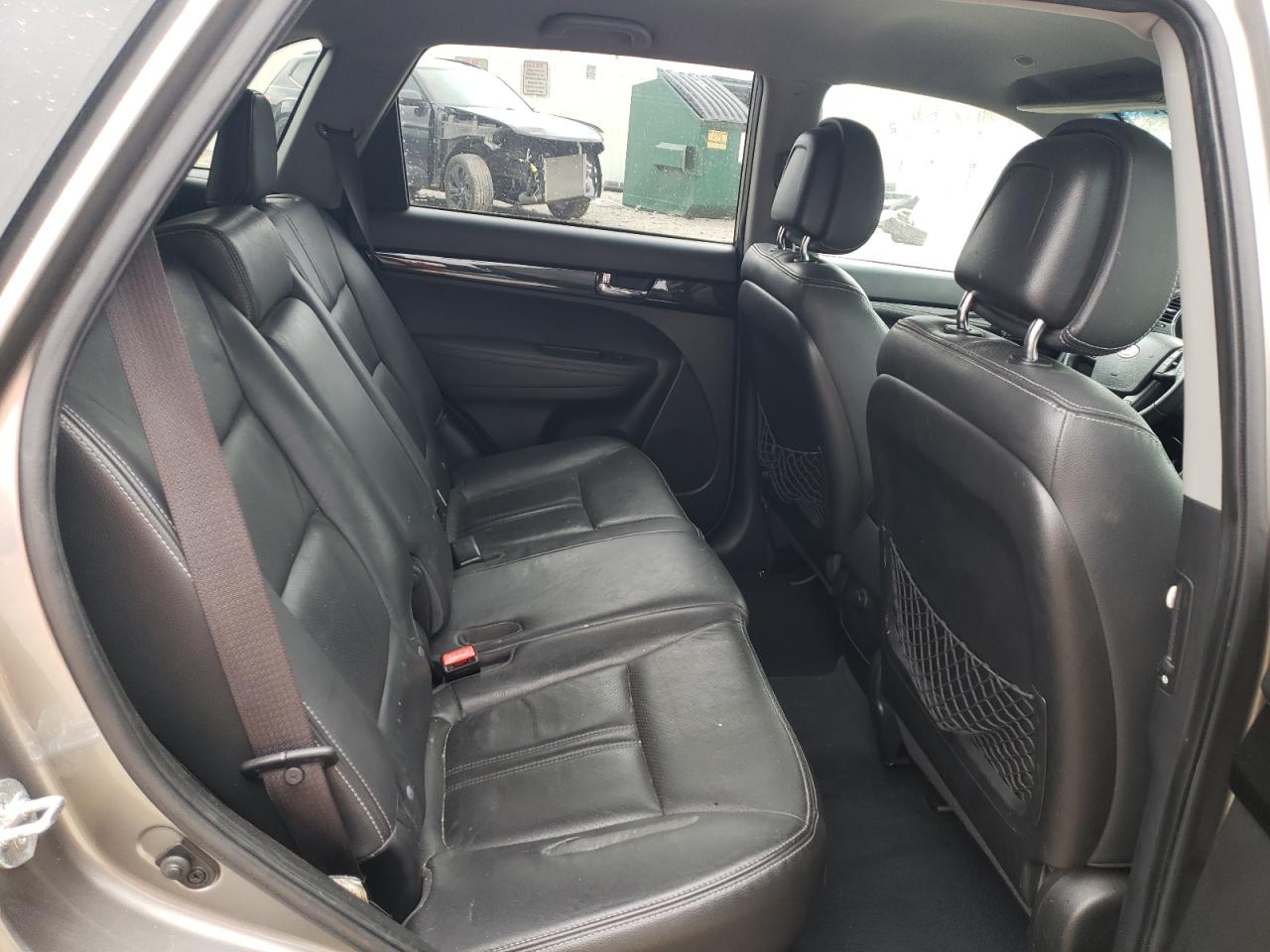 2011 Kia Sorento - Image 11