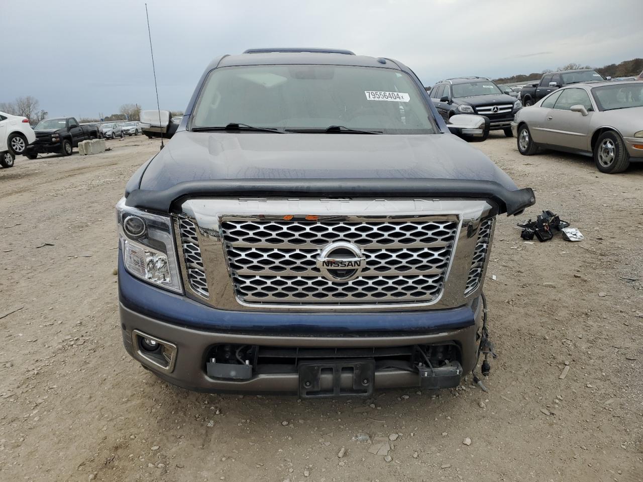 2017 Nissan Titan - Image 5