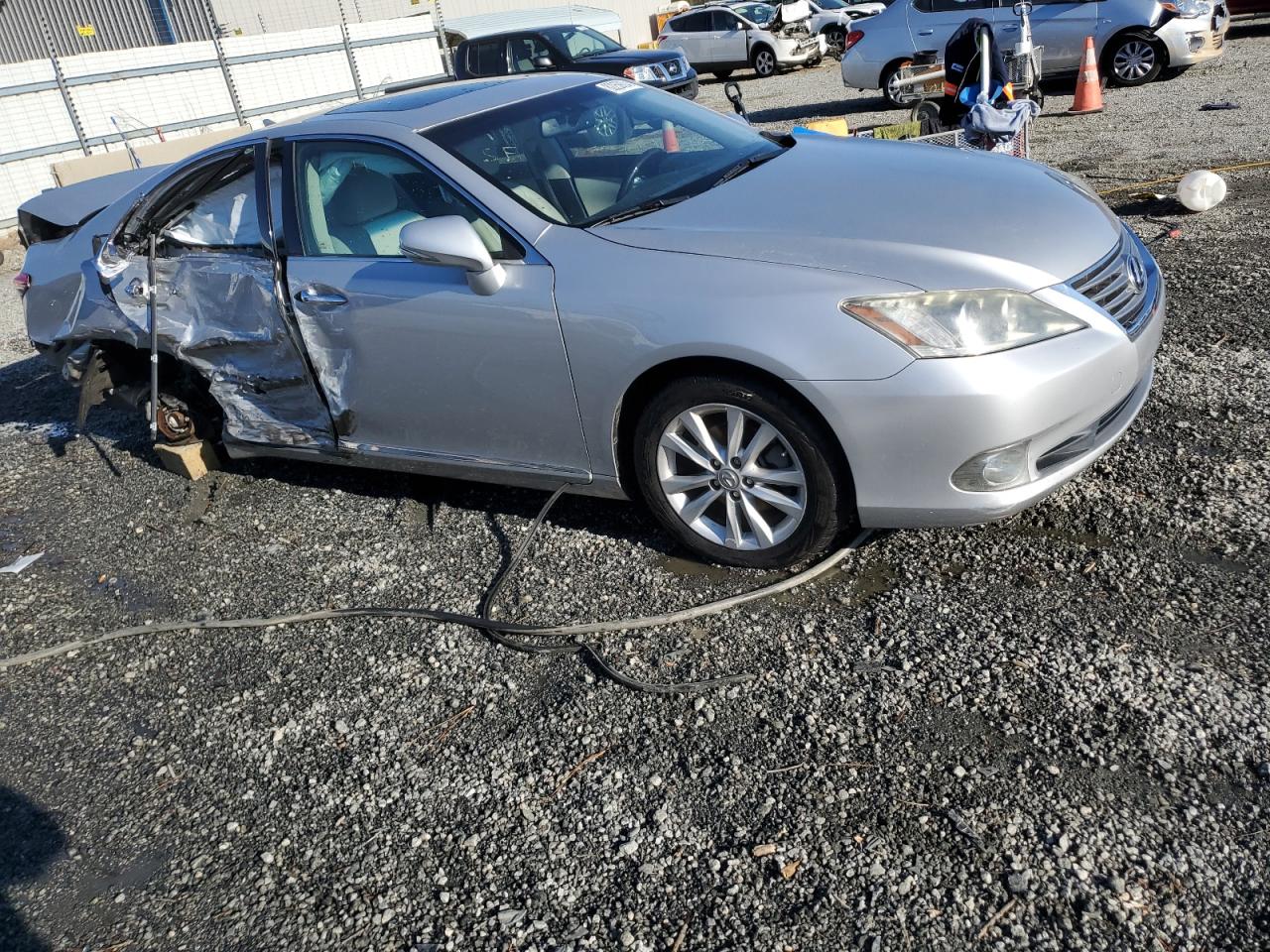 2011 Lexus ES - Image 4