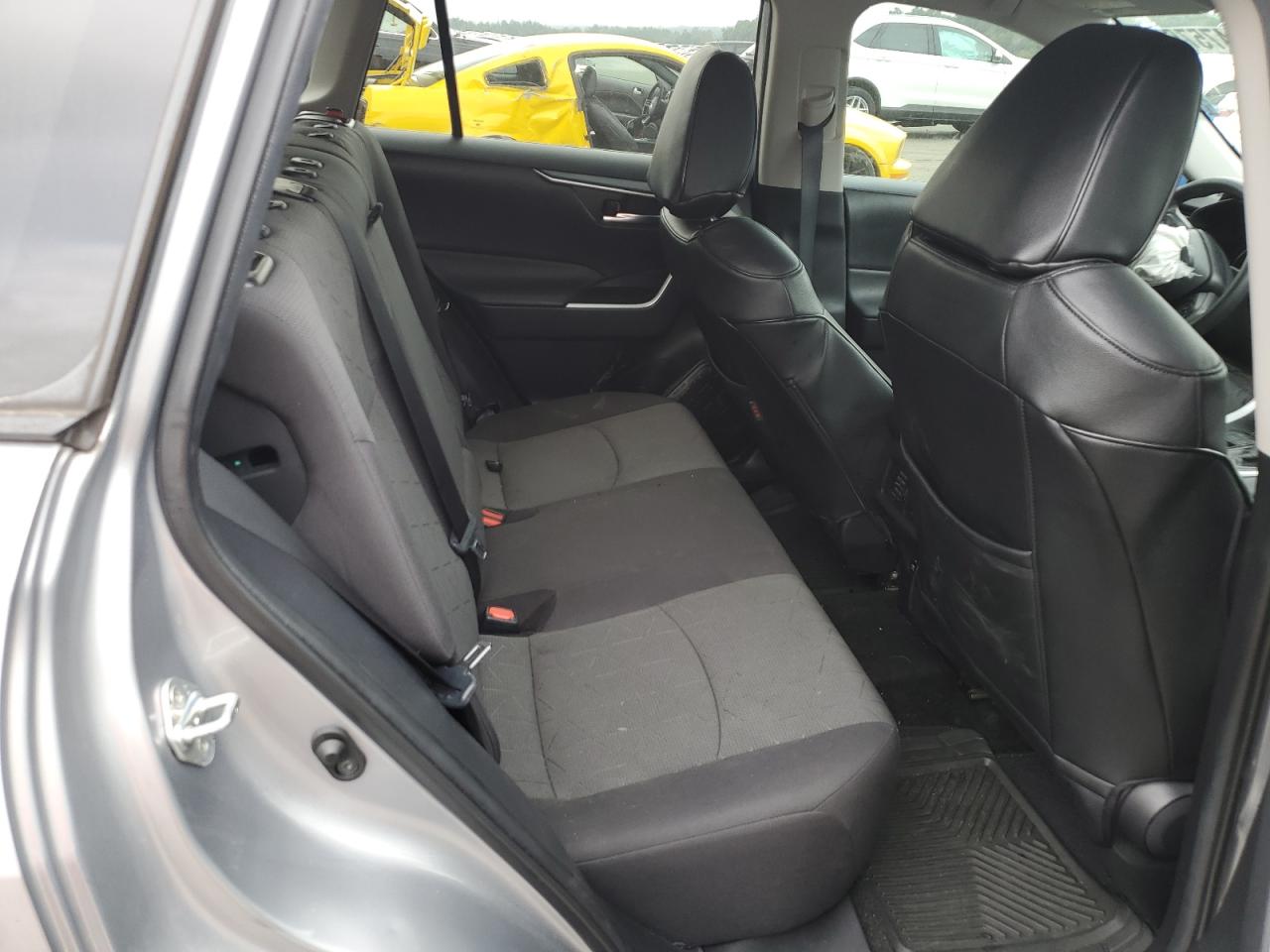 2021 Toyota RAV 4 - Image 11