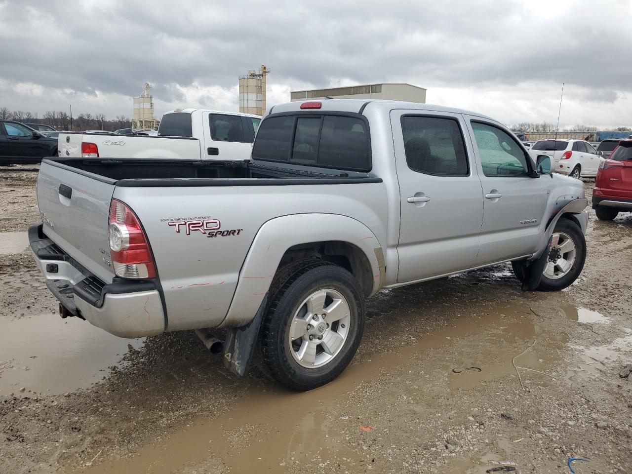 2011 Toyota Tacoma - Image 3