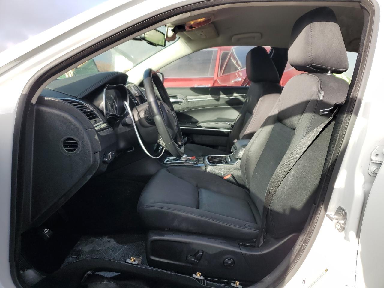2021 Chrysler 300 - Image 7