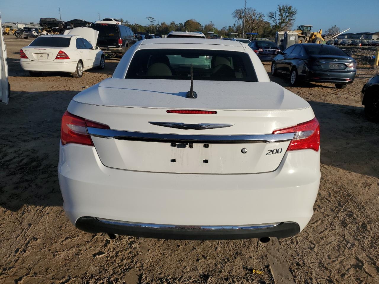 2013 Chrysler 200 Limited VIN: 1C3BCBFG0DN650282 Lot: 79177264