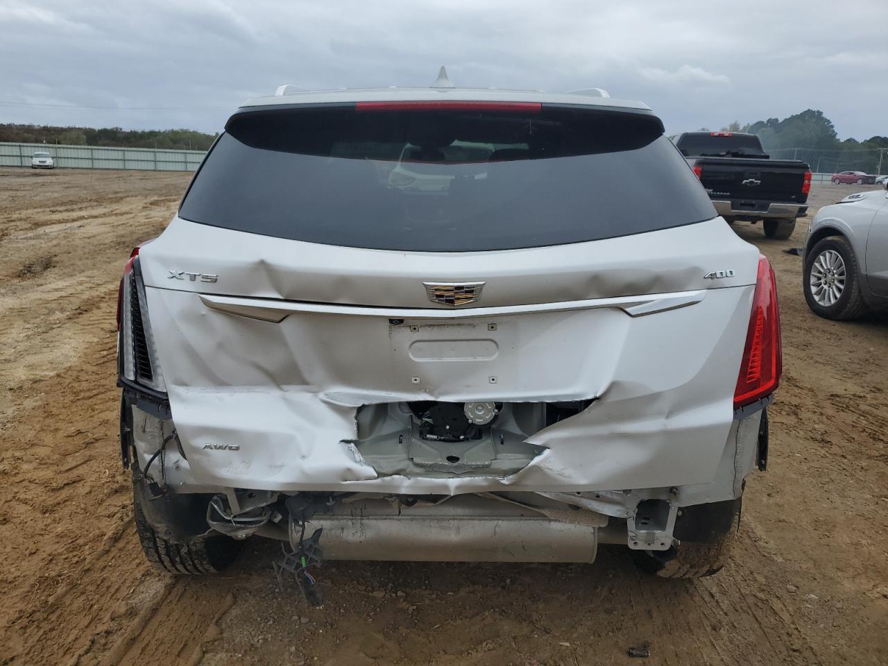 2020 Cadillac XT5 - Image 6