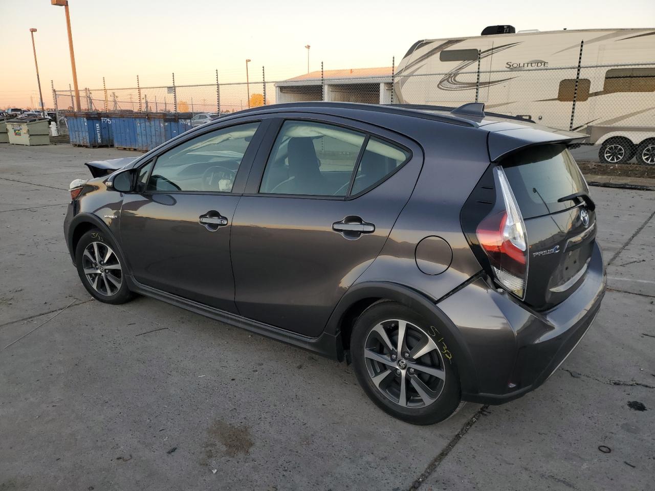 VIN JTDKDTB31J1620129 2018 TOYOTA PRIUS no.2