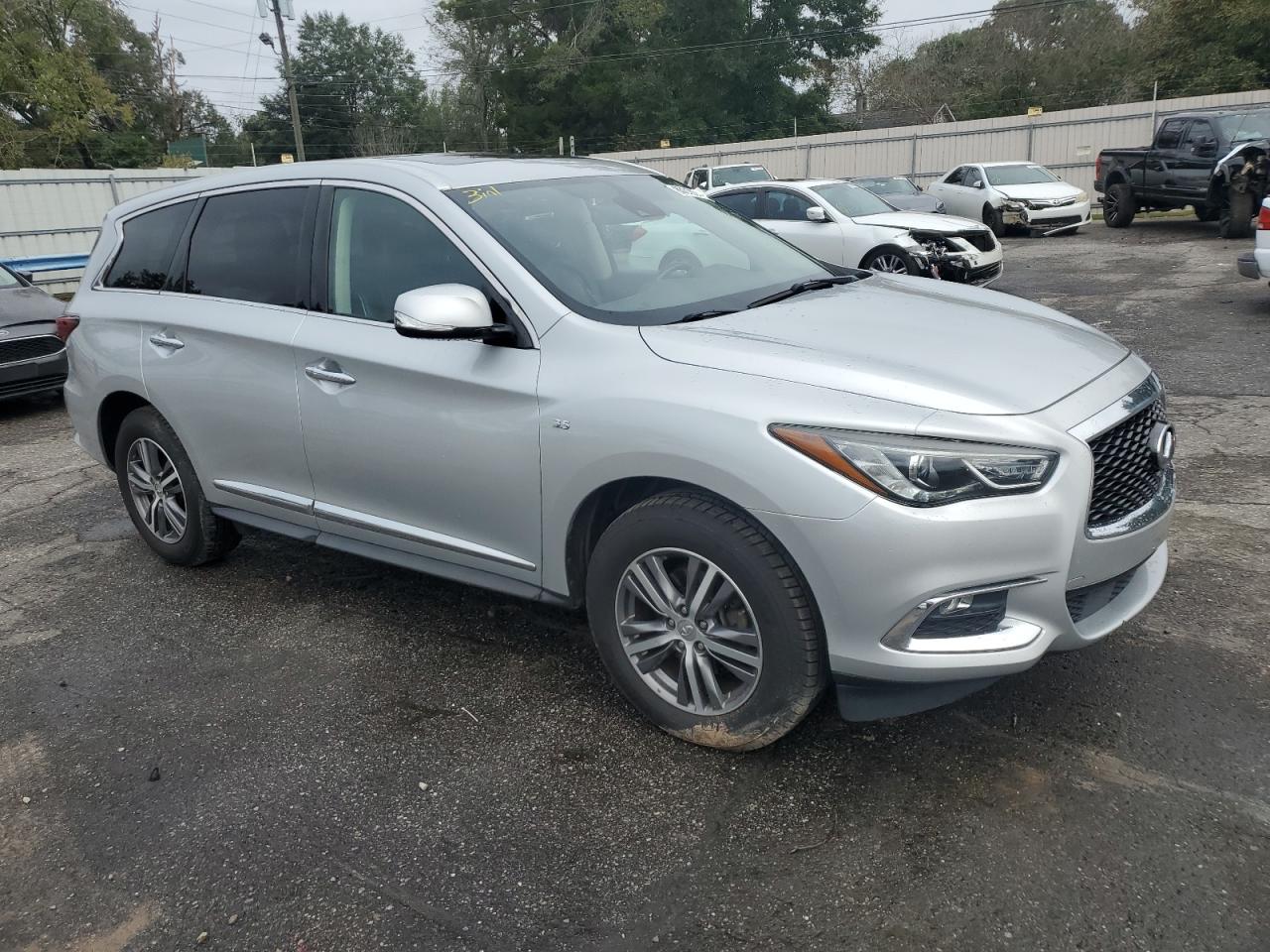 2020 Infiniti QX60 - Image 4