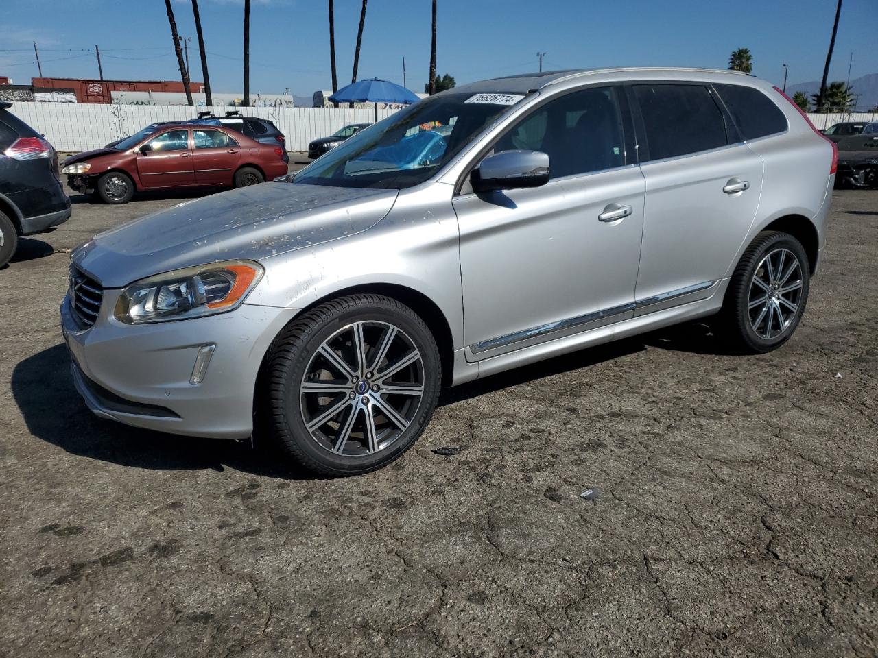 2016 Volvo Xc60 T5 Premier for Sale in Van Nuys, CA - Side