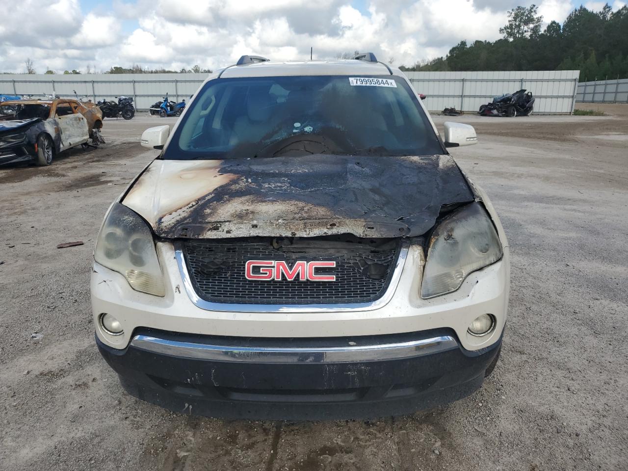 2010 GMC Acadia - Image 5