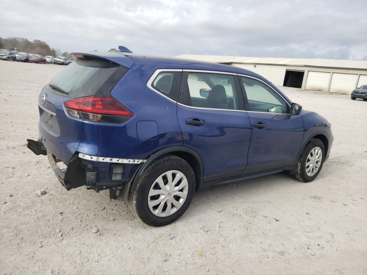 2019 Nissan Rogue - Image 3