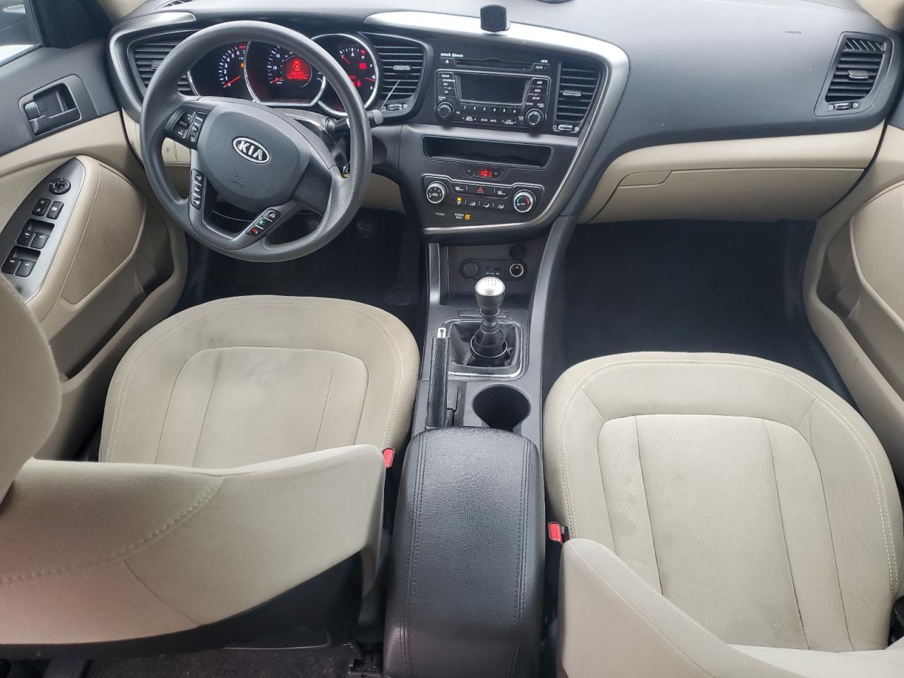 2011 Kia Optima - Image 8