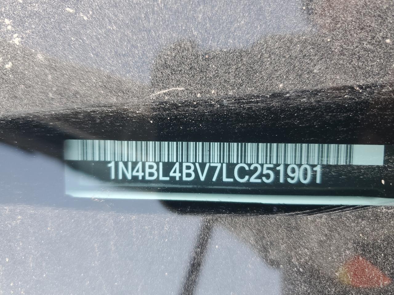 2020 Nissan Altima - Image 13