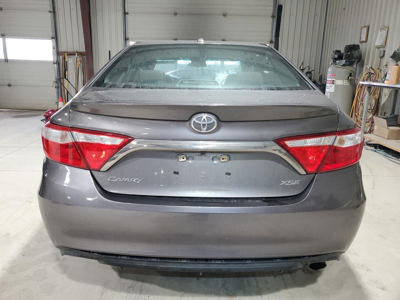 2017 Toyota Camry Le VIN: 4T1BF1FKXHU391065 Lot: 81458594