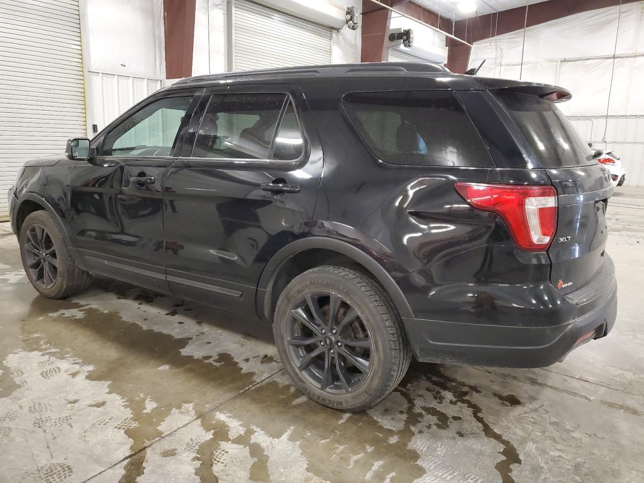 2018 Ford Explorer - Image 2