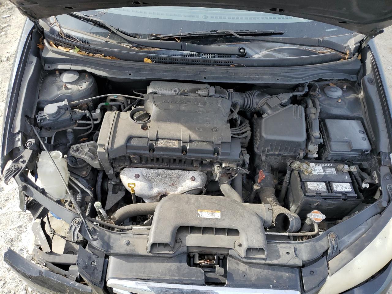 2010 Hyundai Elantra - Image 12
