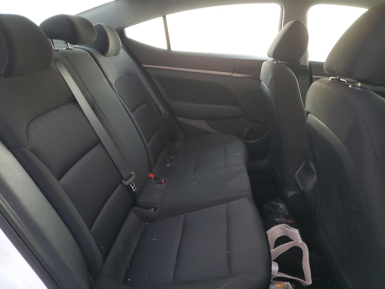 2018 Hyundai Elantra - Image 10