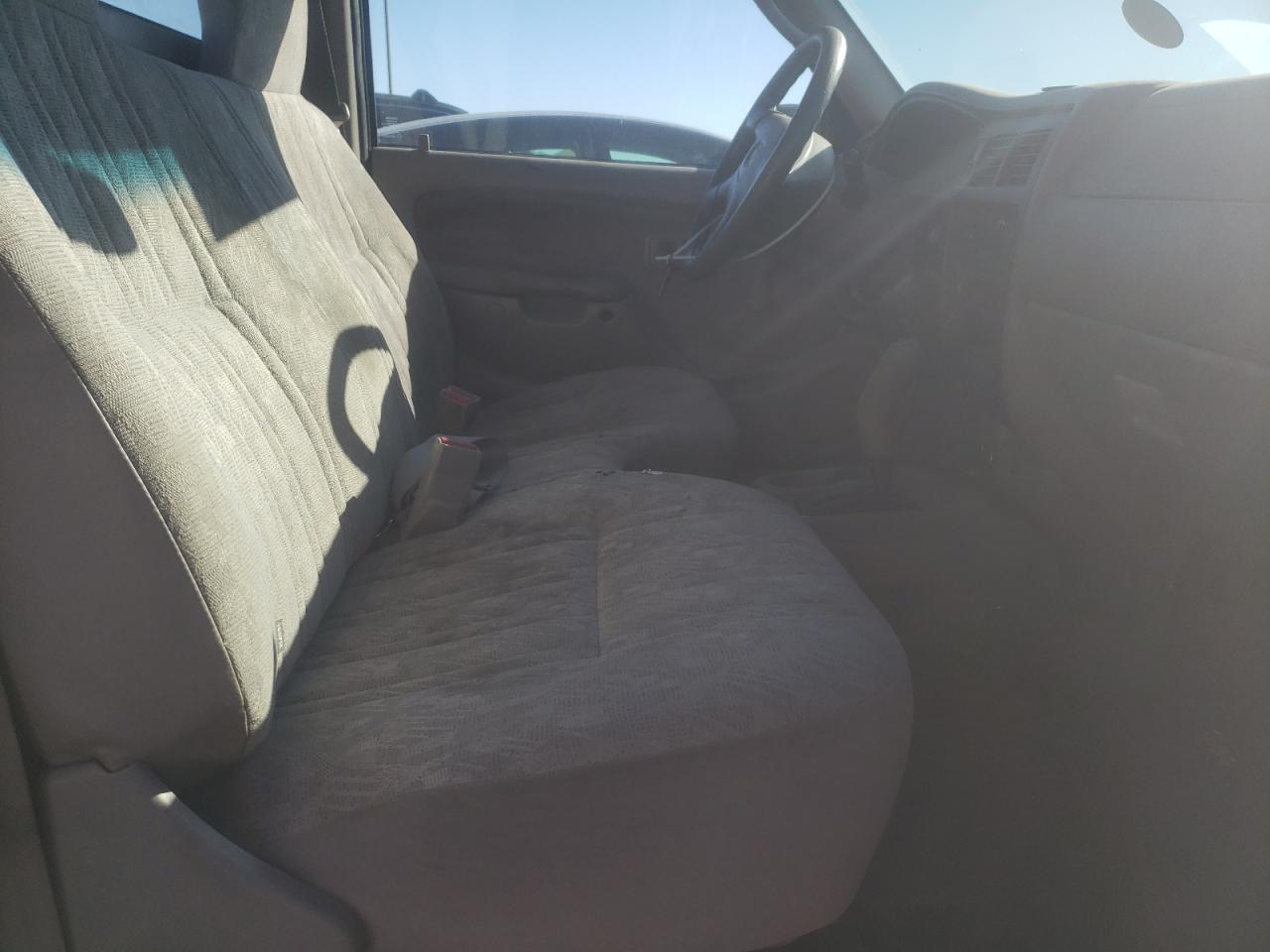 2004 Toyota Tacoma - Image 10