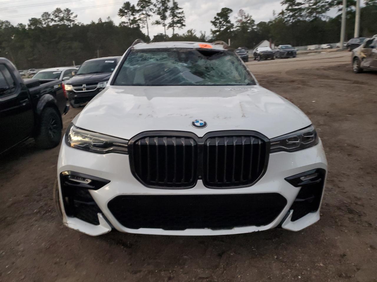 2022 BMW X7 - Image 5