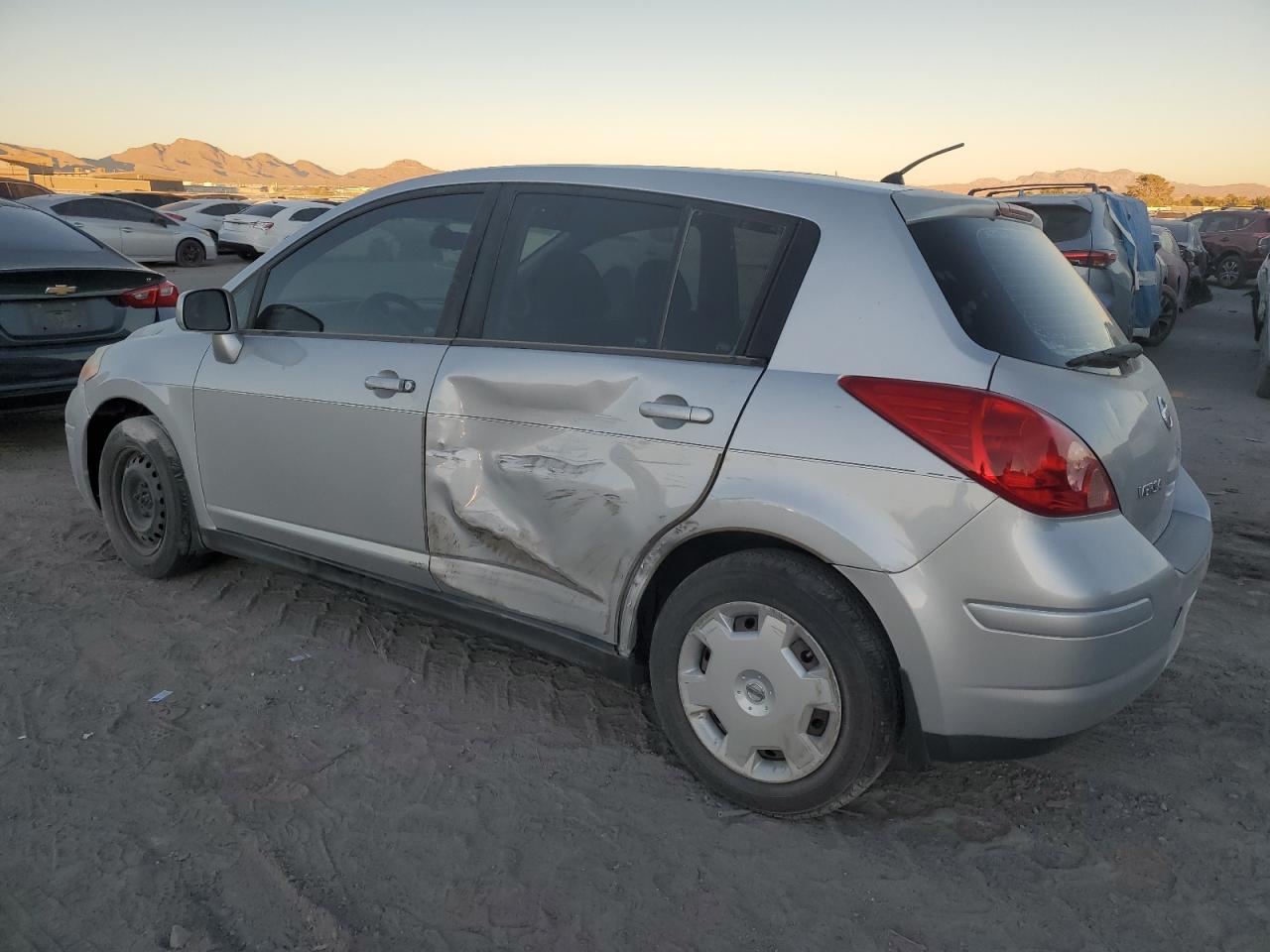 2009 Nissan Versa - Image 2