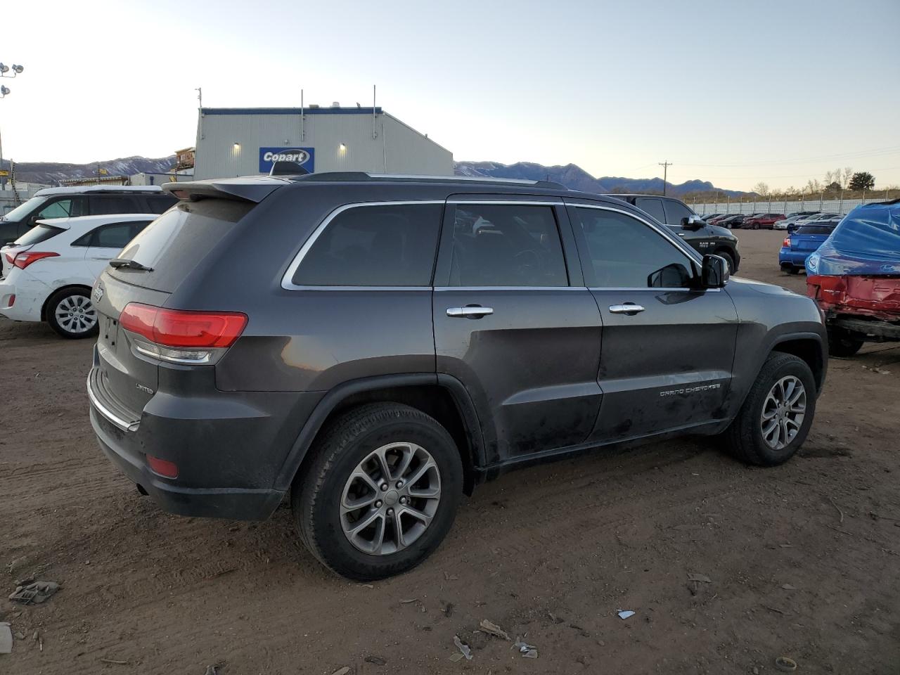 2014 Jeep Grand Cherokee - Image 3