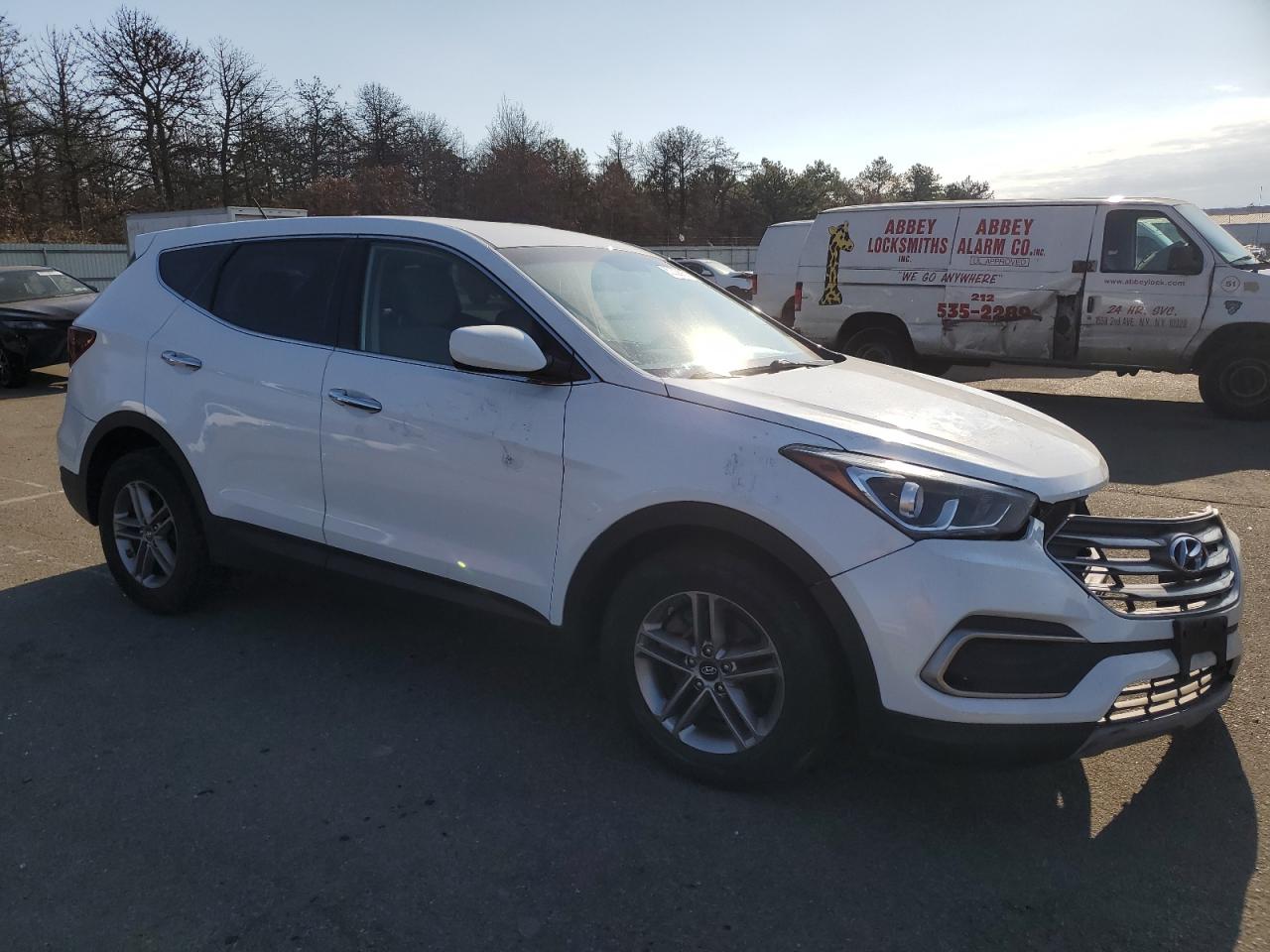 VIN 5NMZTDLB8JH082757 2018 HYUNDAI SANTA FE no.4