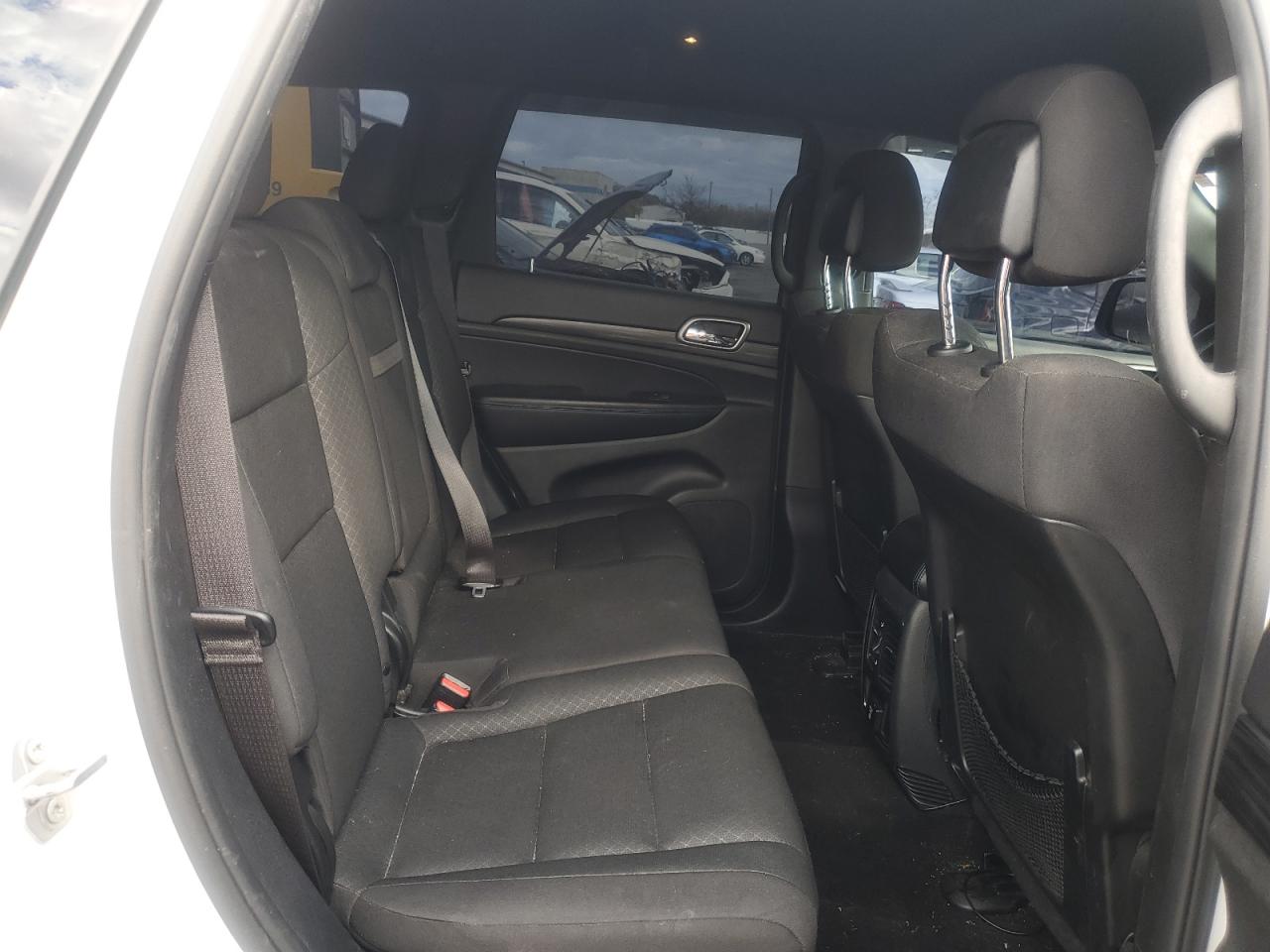 2019 Jeep Grand Cherokee - Image 11