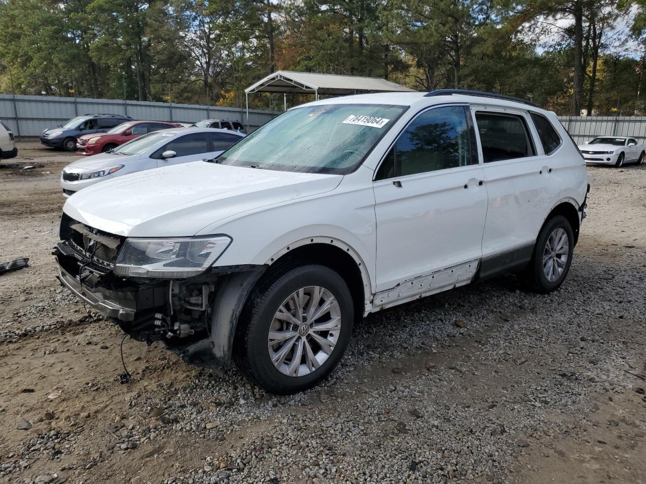 VIN 3VV3B7AX9JM086629 2018 VOLKSWAGEN TIGUAN no.1