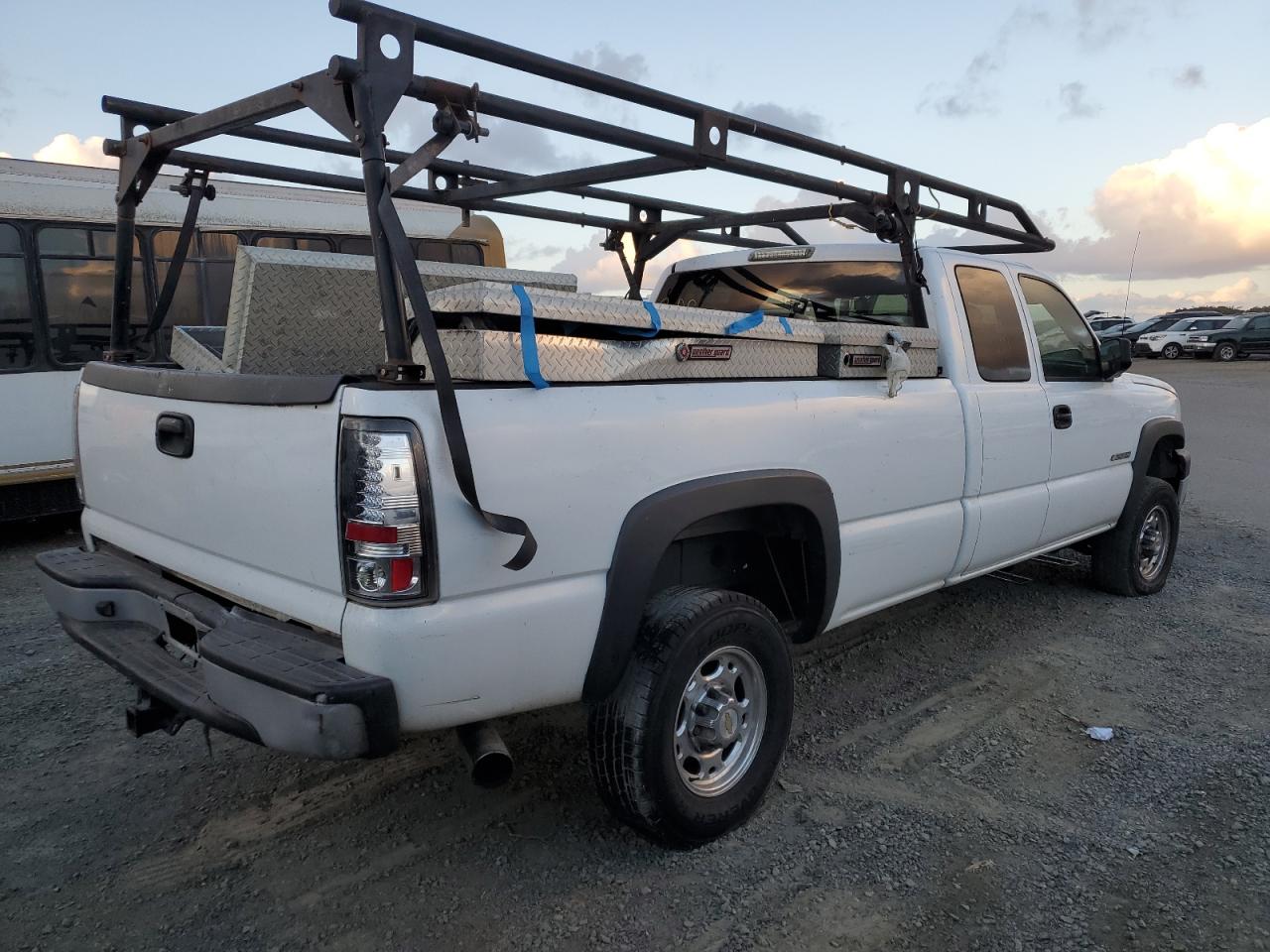 2006 Chevrolet Silverado - Image 3