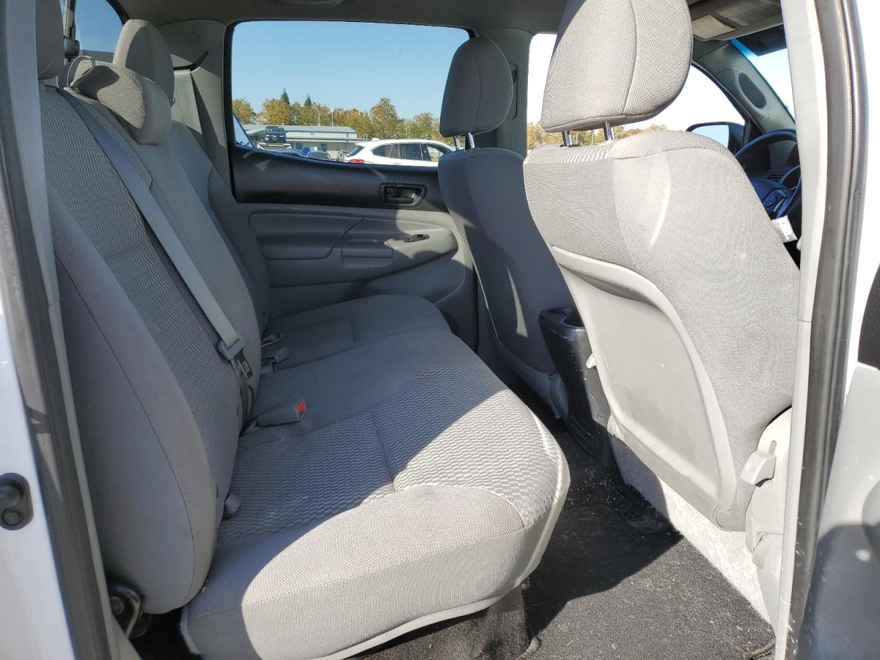 2014 Toyota Tacoma - Image 10